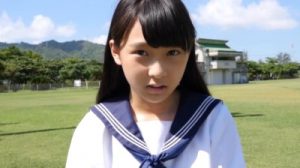 梨礼ちゃんセーラー服